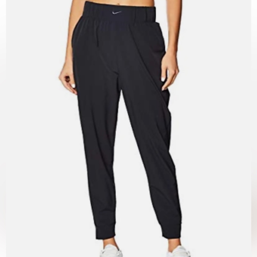 Nike Women’s Bliss Lux Slim Fit Training Pants